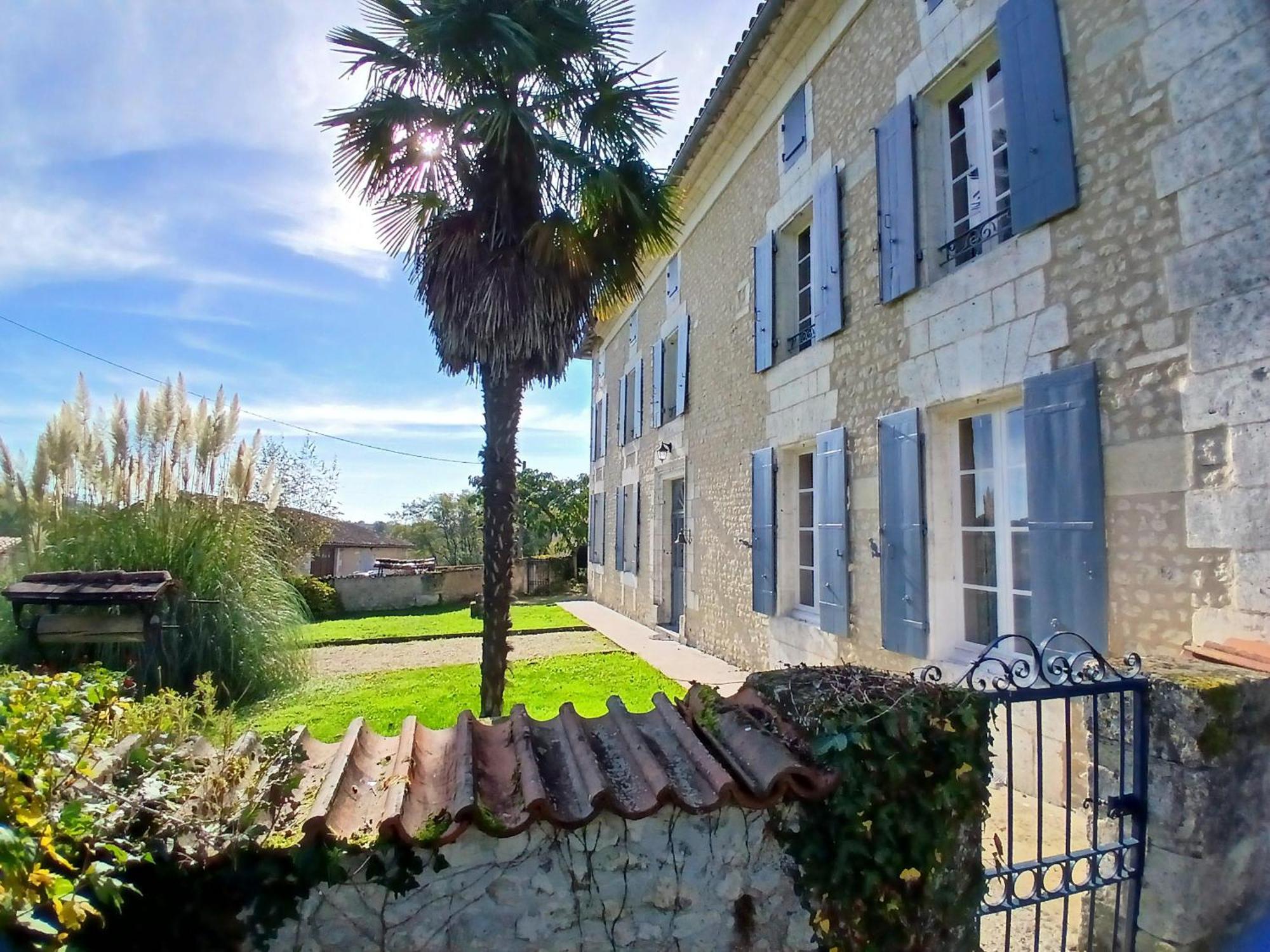 Langlade Estate Villa Montboyer Buitenkant foto